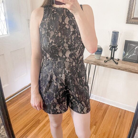 Alice + Olivia Ashleigh Romper Lace Black 4 - Picture 7 of 7